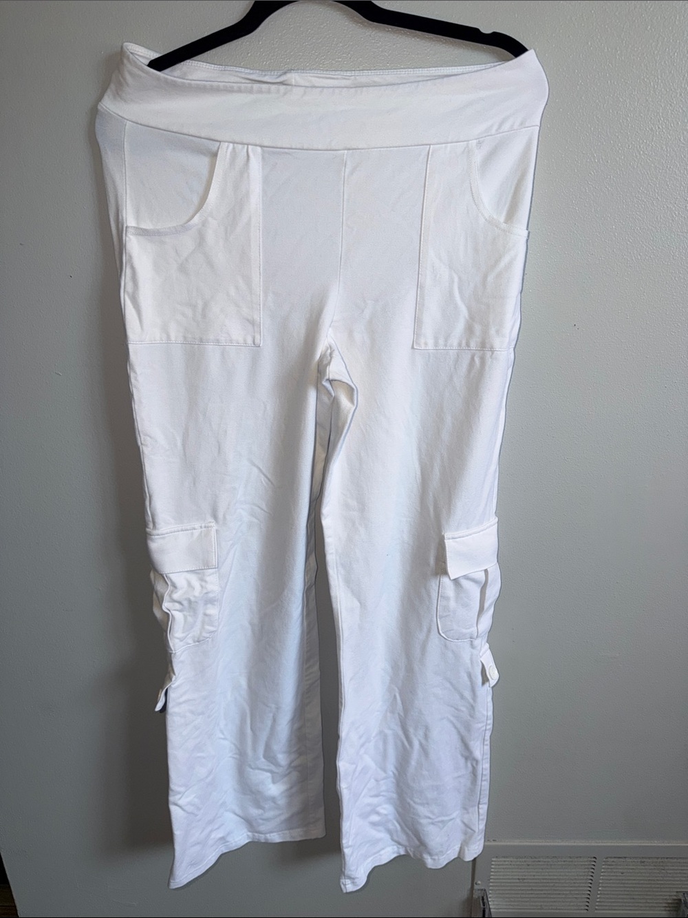 Women With Control White Cargo Pocket Yoga Pants Size M